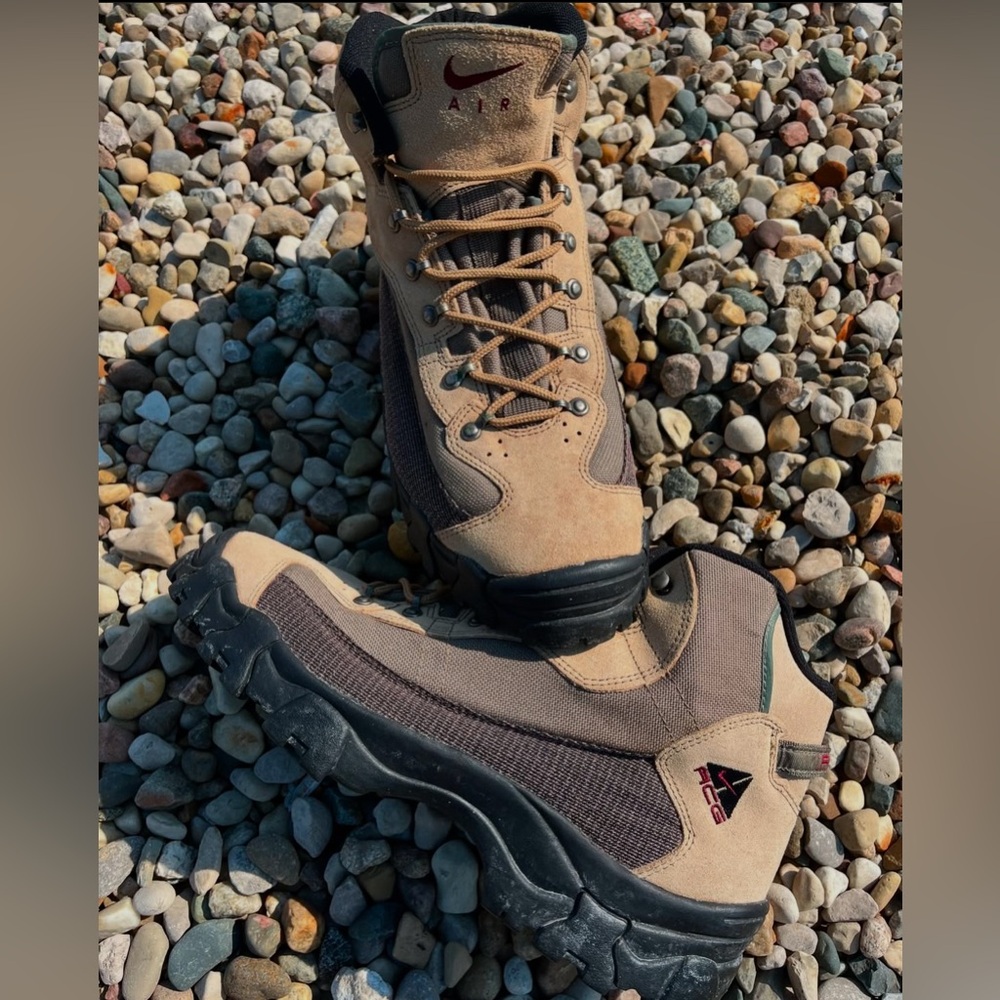 Vintage Nike ACG Air Lahar boots